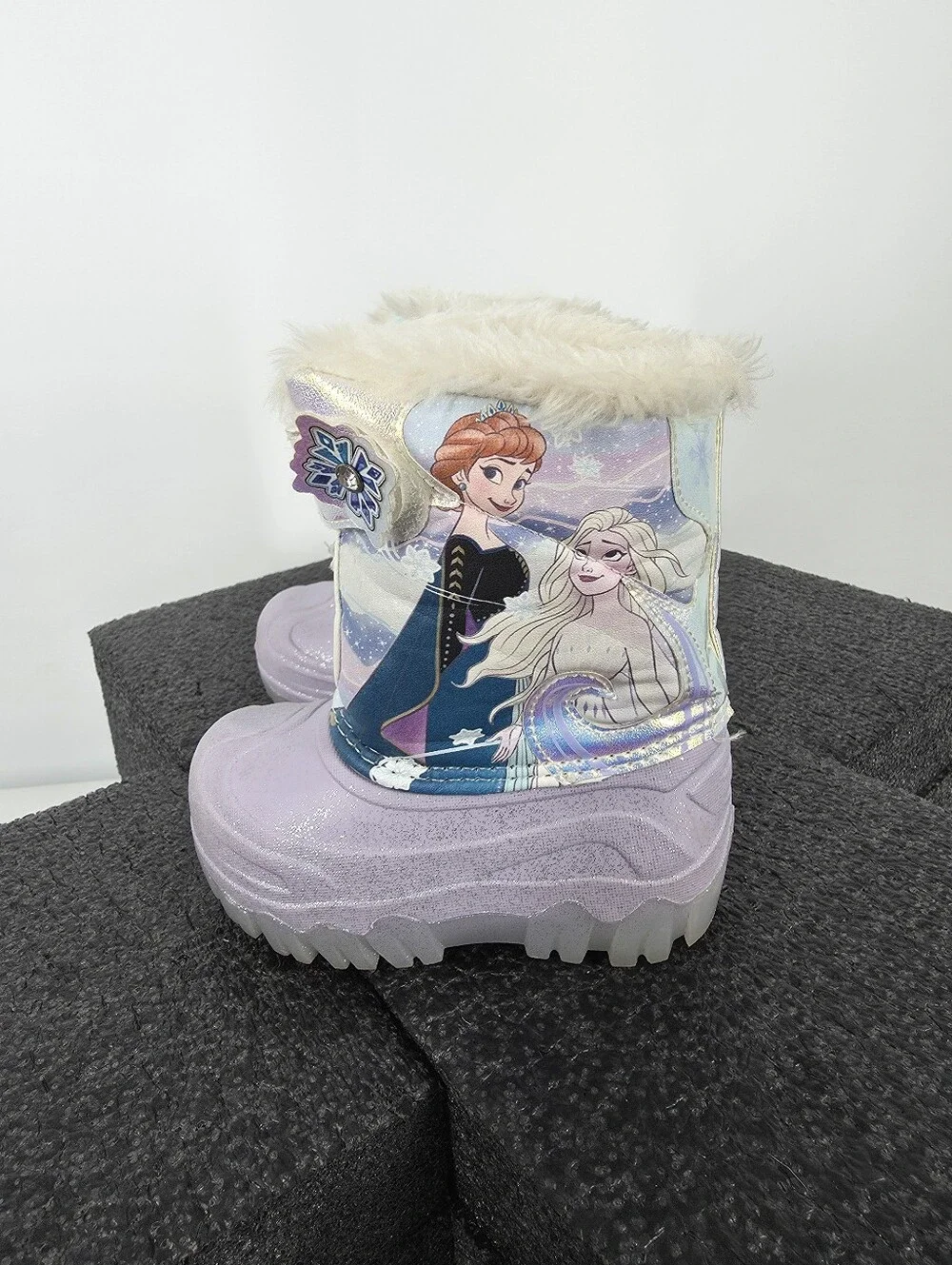 Disney Frozen Toddler Girls Light-Up Winter Snow Boots Purple Iridescent Size 7